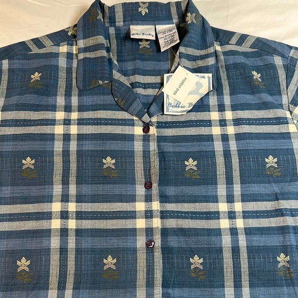 Bobbie Brooks Blue and White Plaid Casual Shirt - Picture 5 of 9